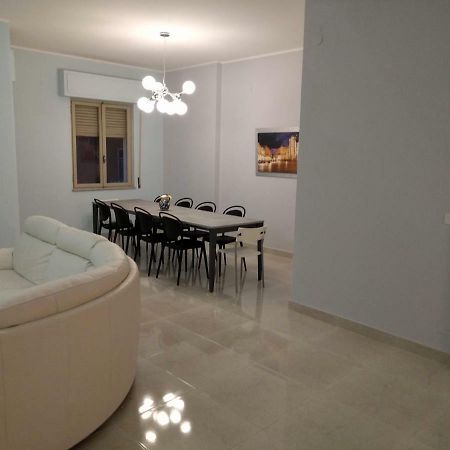 Casa Bella - 3 Baths - Walk To Ortigia Leilighet Syracuse Eksteriør bilde