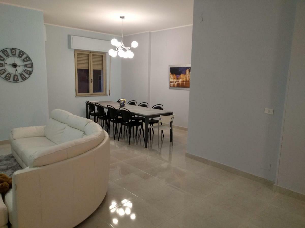 Casa Bella - 3 Baths - Walk To Ortigia Leilighet Syracuse Eksteriør bilde